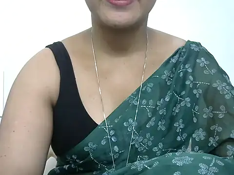 Snapshot of rashmika_reddy chatting on 25, 6, 2026 rashmika reddy online show from 25, 6, 2026
