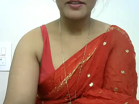 Snapshot of rashmika_reddy chatting on 16, 7, 2026 rashmika reddy online show from 16, 7, 2026