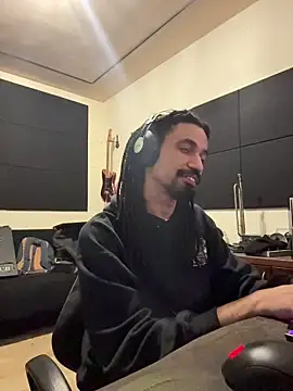 hotcamboy420 online show from 5, 12, 2025