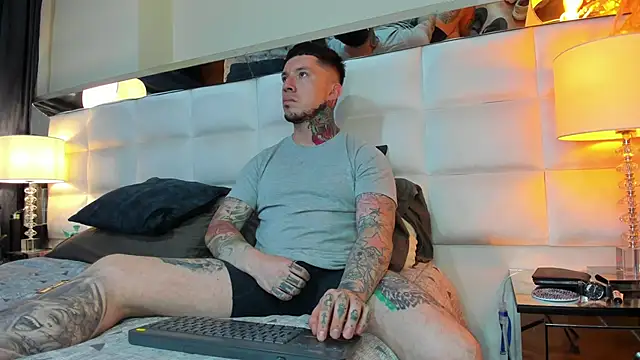 Adam tatto online show from 30, 9, 2025
