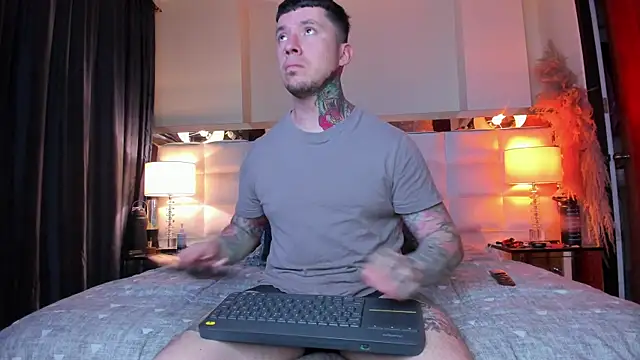 Adam tatto online show from 19, 9, 2025