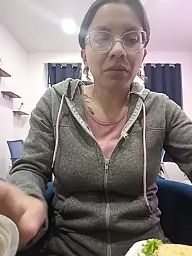 karlamorris  online show from 23, 10, 2025