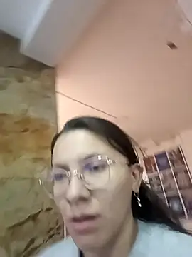 karlamorris  online show from 9, 10, 2025