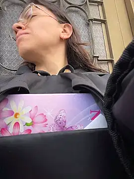 karlamorris  online show from 14, 2, 2026