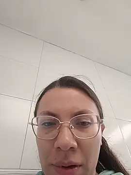 karlamorris  online show from 3, 12, 2025