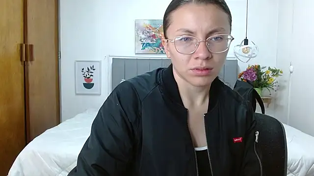 karlamorris  online show from 18, 12, 2025