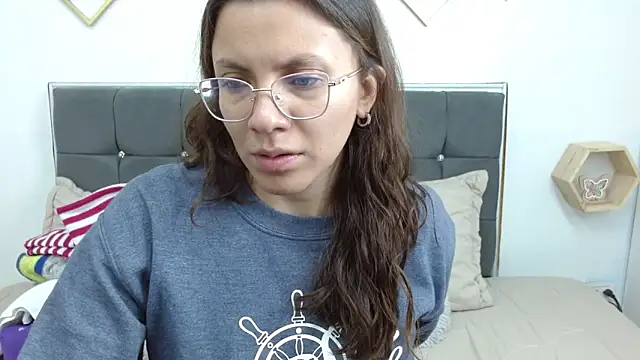 karlamorris  online show from 18, 2, 2025