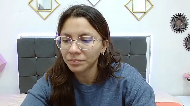 karlamorris  online show from 24, 2, 2025