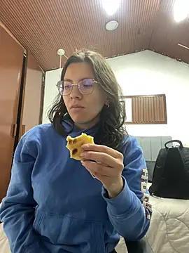 karlamorris  online show from 22, 7, 2026