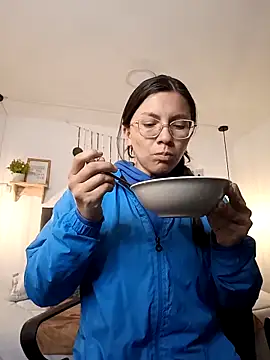 karlamorris  online show from 11, 10, 2025