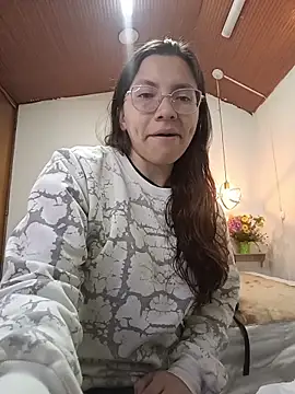 karlamorris  online show from 2, 12, 2025