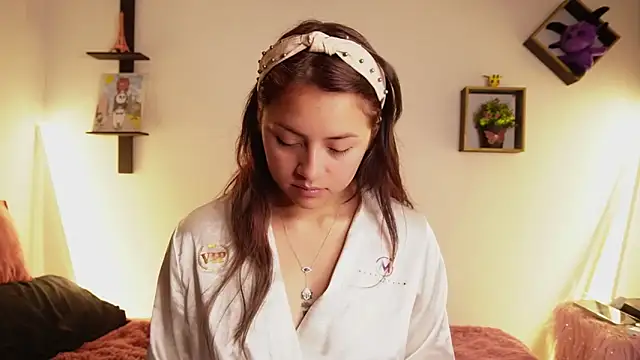 Sophy SmileSweet online show from 18, 11, 2025