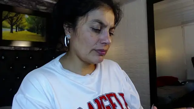 Lust Mom41 online show from 4, 12, 2024