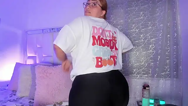LeahxBarker online show from 17, 5, 2026