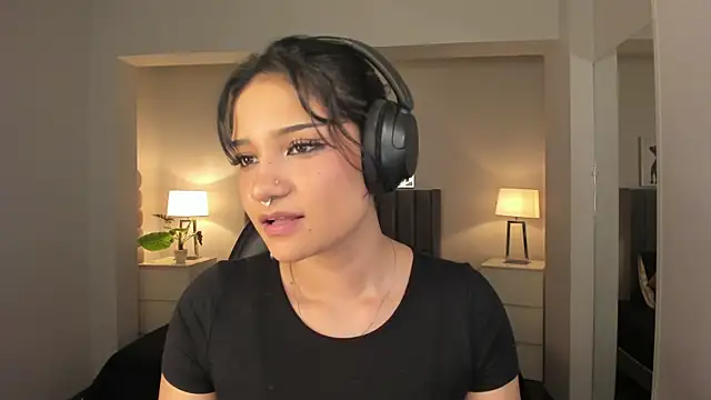 Snapshot of renee_shelby_ chatting on 17, 7, 2026 renee shelby online show from 17, 7, 2026