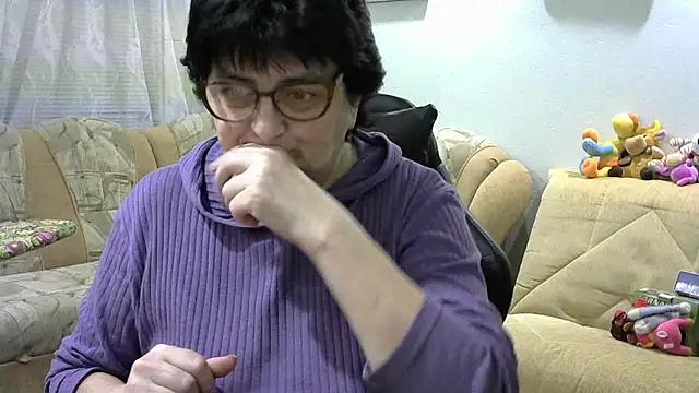 IsXLoves online show from 17, 2, 2026