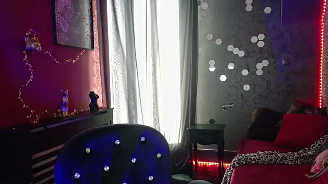 Snapshot of alissa4blonde chatting on 5, 5, 2026 alissa4blonde online show from 5, 5, 2026