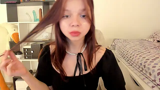 crystal lilith online show from 22, 2, 2025