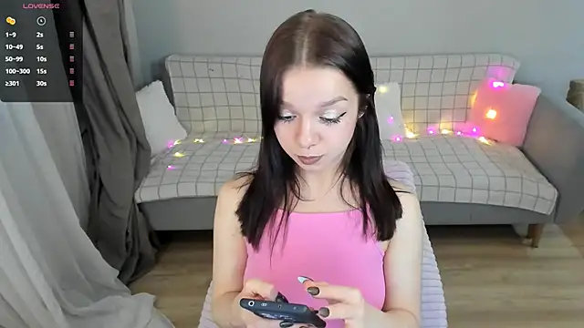 crystal lilith online show from 15, 2, 2026