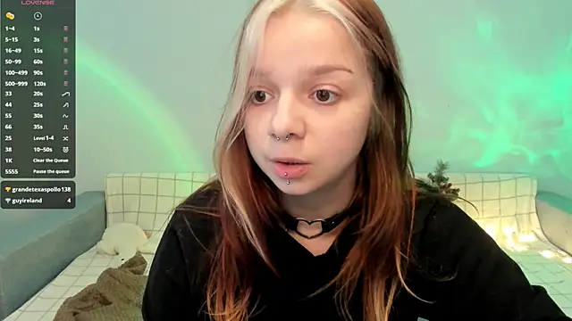 crystal lilith online show from 7, 12, 2024