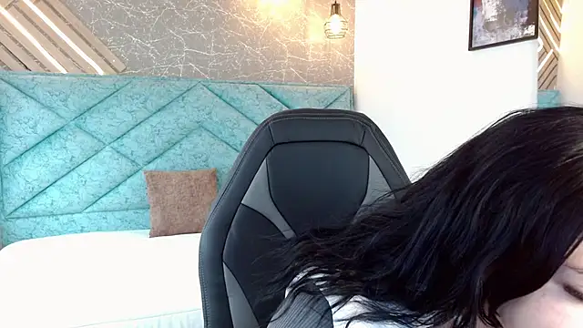 april dumont online show from 7, 2, 2025