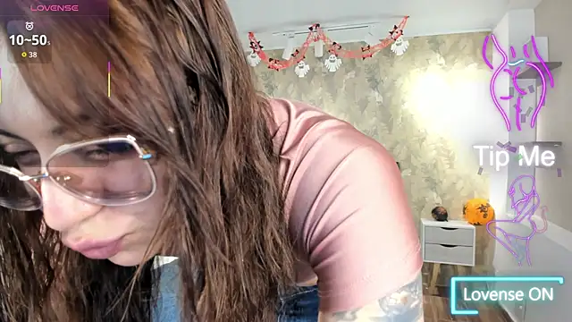 april dumont online show from 13, 10, 2025