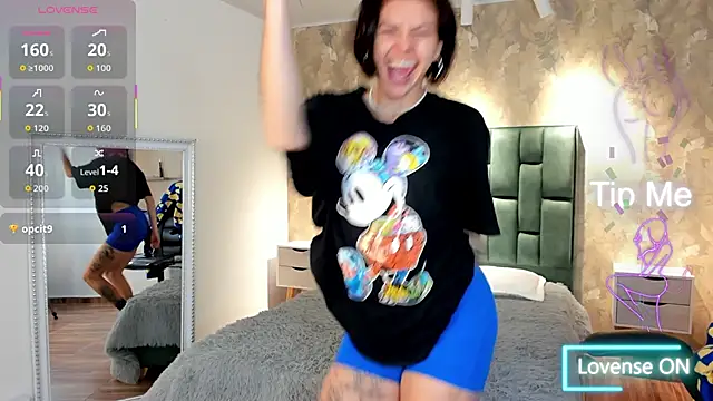 april dumont online show from 10, 11, 2025