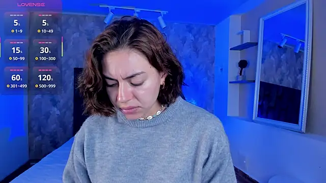 april dumont online show from 17, 12, 2025