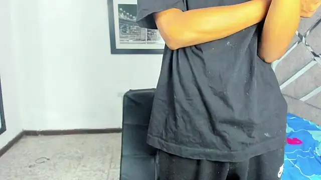 EvaxEmma online show from 11, 10, 2025