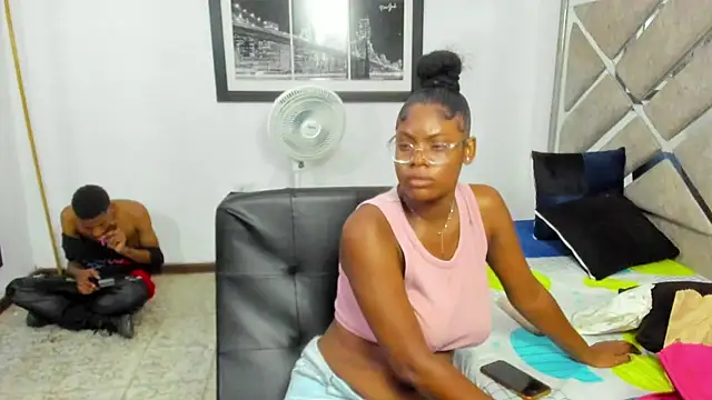 EvaxEmma online show from 17, 12, 2025