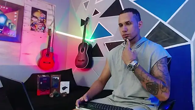 MagnusFrost online show from 22, 10, 2025