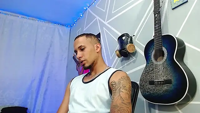 MagnusFrost online show from 4, 3, 2025
