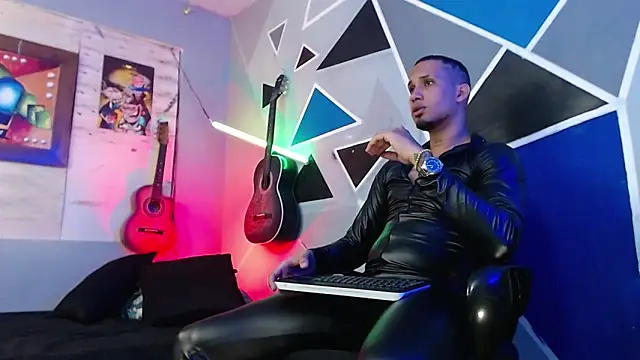 MagnusFrost online show from 11, 11, 2025