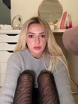 yaprakmericc online show from 17, 11, 2025