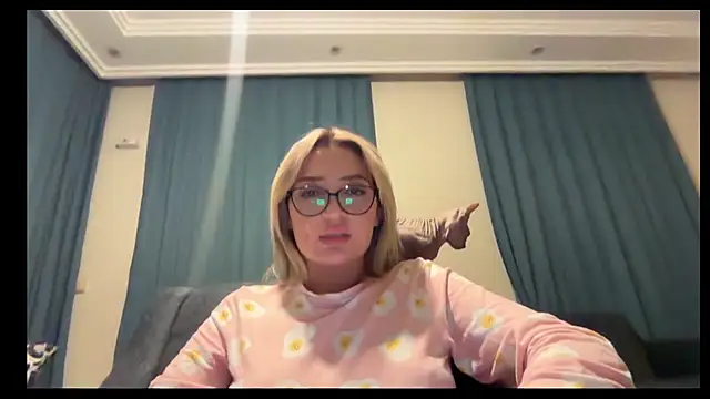 yaprakmericc online show from 22, 11, 2025