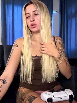 yaprakmericc online show from 5, 11, 2025