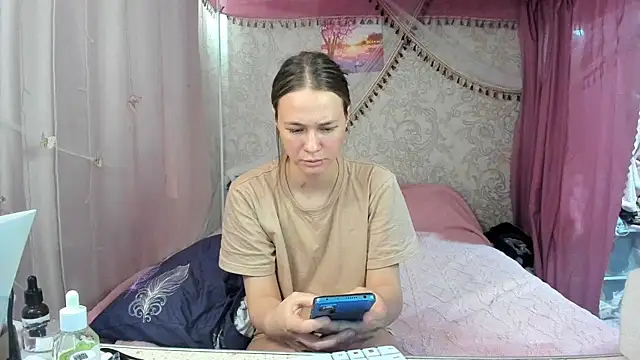 Snapshot of leila_bambi_ chatting on 6, 7, 2026 leila bambi online show from 6, 7, 2026