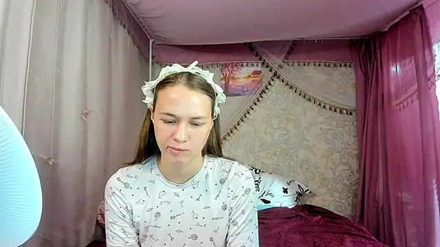 Snapshot of leila_bambi_ chatting on 29, 6, 2026 leila bambi online show from 29, 6, 2026
