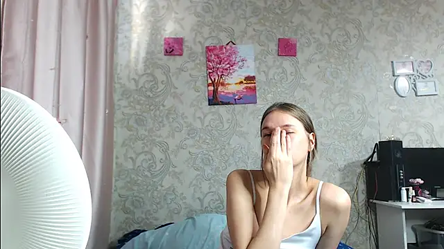 leila bambi  online show from 3, 11, 2025