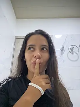 juliana 0796 online show from 10, 5, 2026