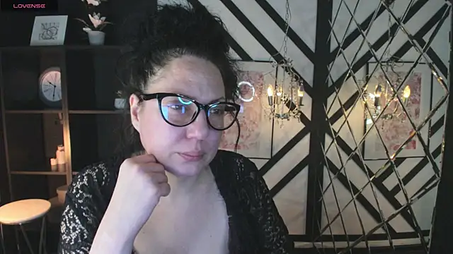 Snapshot of Anita_Muse chatting on 8, 11, 2025 Anita Muse online show from 8, 11, 2025
