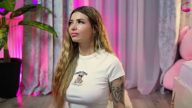 EvaSparks  online show from 23, 4, 2026