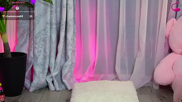 EvaSparks  online show from 25, 5, 2026