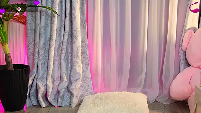 EvaSparks  online show from 16, 5, 2026