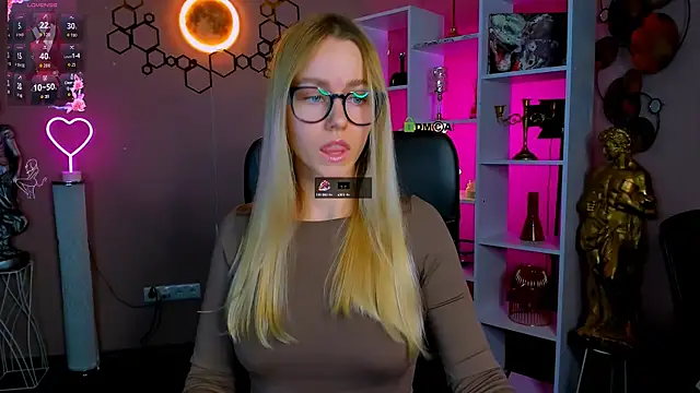 mary mooore online show from 23, 9, 2025