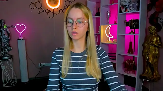 mary mooore online show from 18, 9, 2025