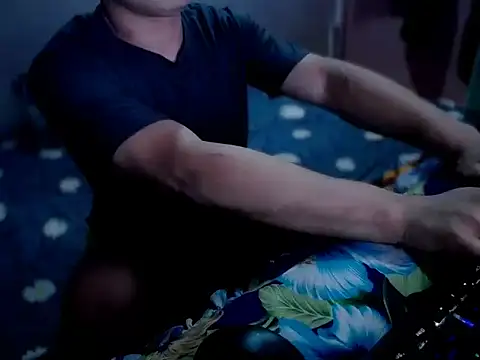 Cloudycockcare online show from 9, 10, 2025