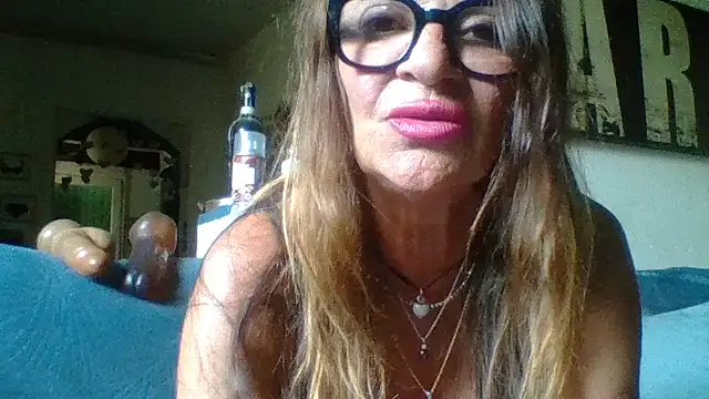 Snapshot of gildamilf chatting on 11, 7, 2026 gildamilf online show from 11, 7, 2026