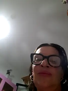 Snapshot of gildamilf chatting on 9, 7, 2026 gildamilf online show from 9, 7, 2026