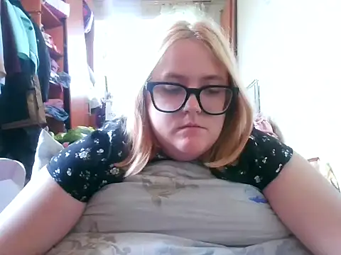 DesireMelissa online show from 7, 10, 2025